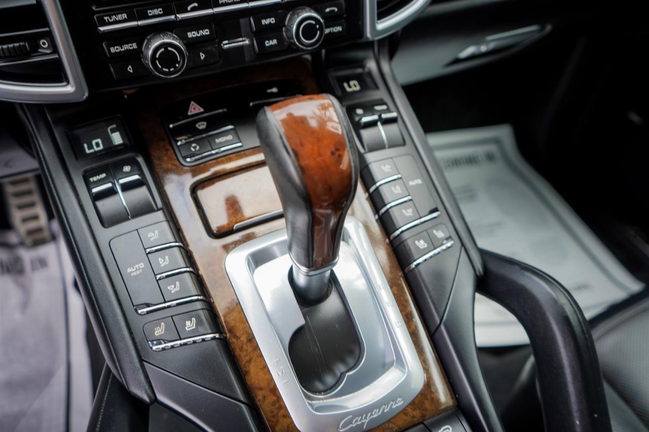 Used 2011 Porsche Cayenne Turbo AWD/4WD image 13