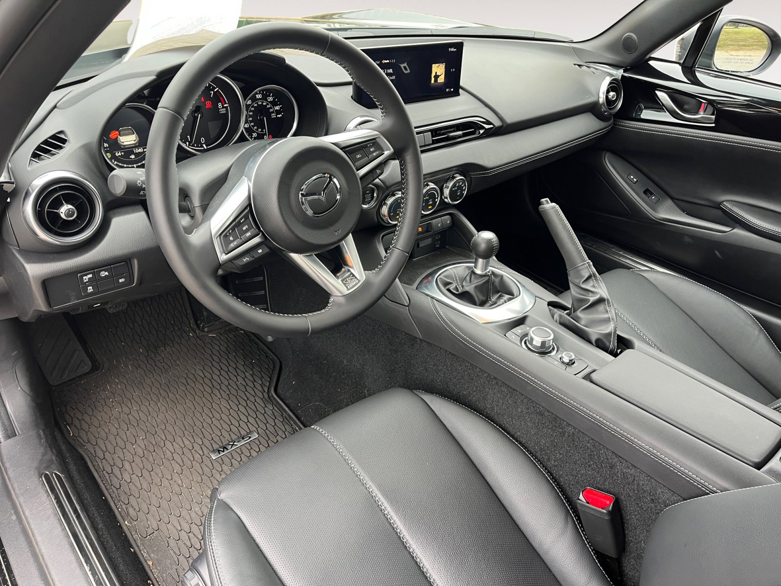 Used 2024 MAZDA MX-5 Miata Grand Touring w/ Weather Package image 10