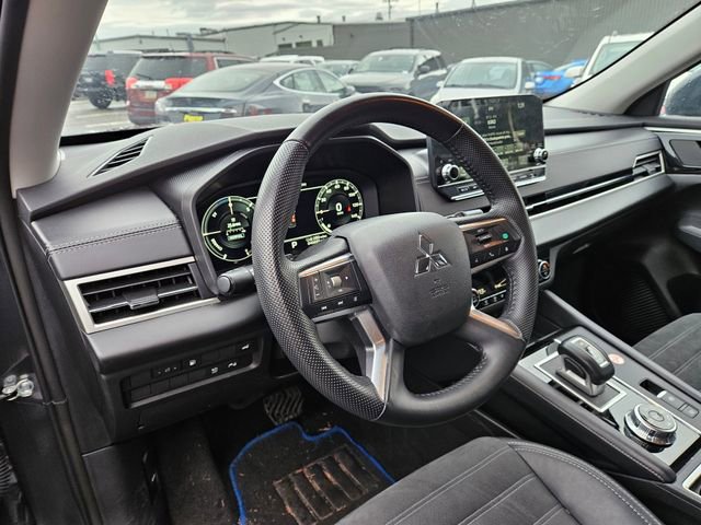 Used 2024 Mitsubishi Outlander SE image 10