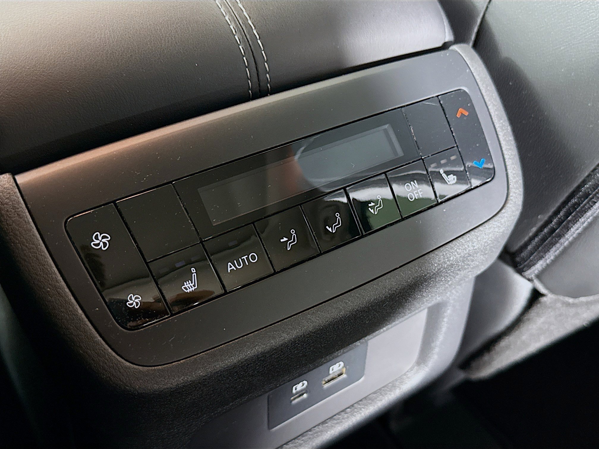 Used 2023 Nissan Pathfinder SL w/ SL Premium Package image 31