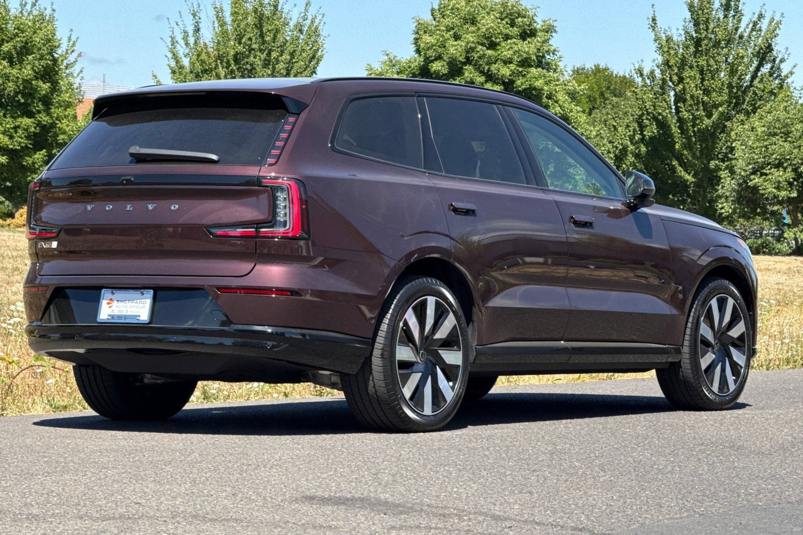 New 2026 Volvo EX90 Ultra AWD/4WD image 3