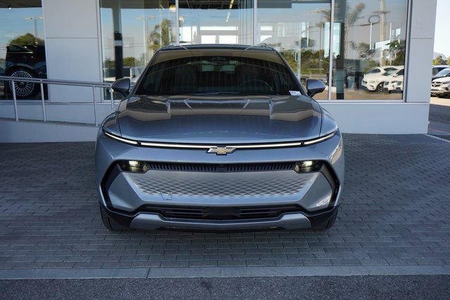 New 2025 Chevrolet Equinox EV LT image 3