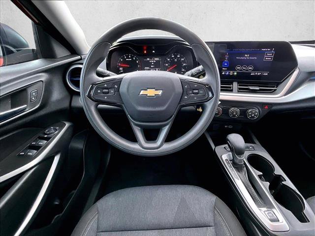 Used 2024 Chevrolet Trax LS FWD image 7