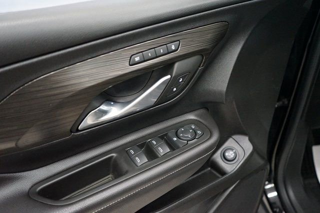 Used 2022 GMC Terrain SLT w/ Infotainment Package II image 24