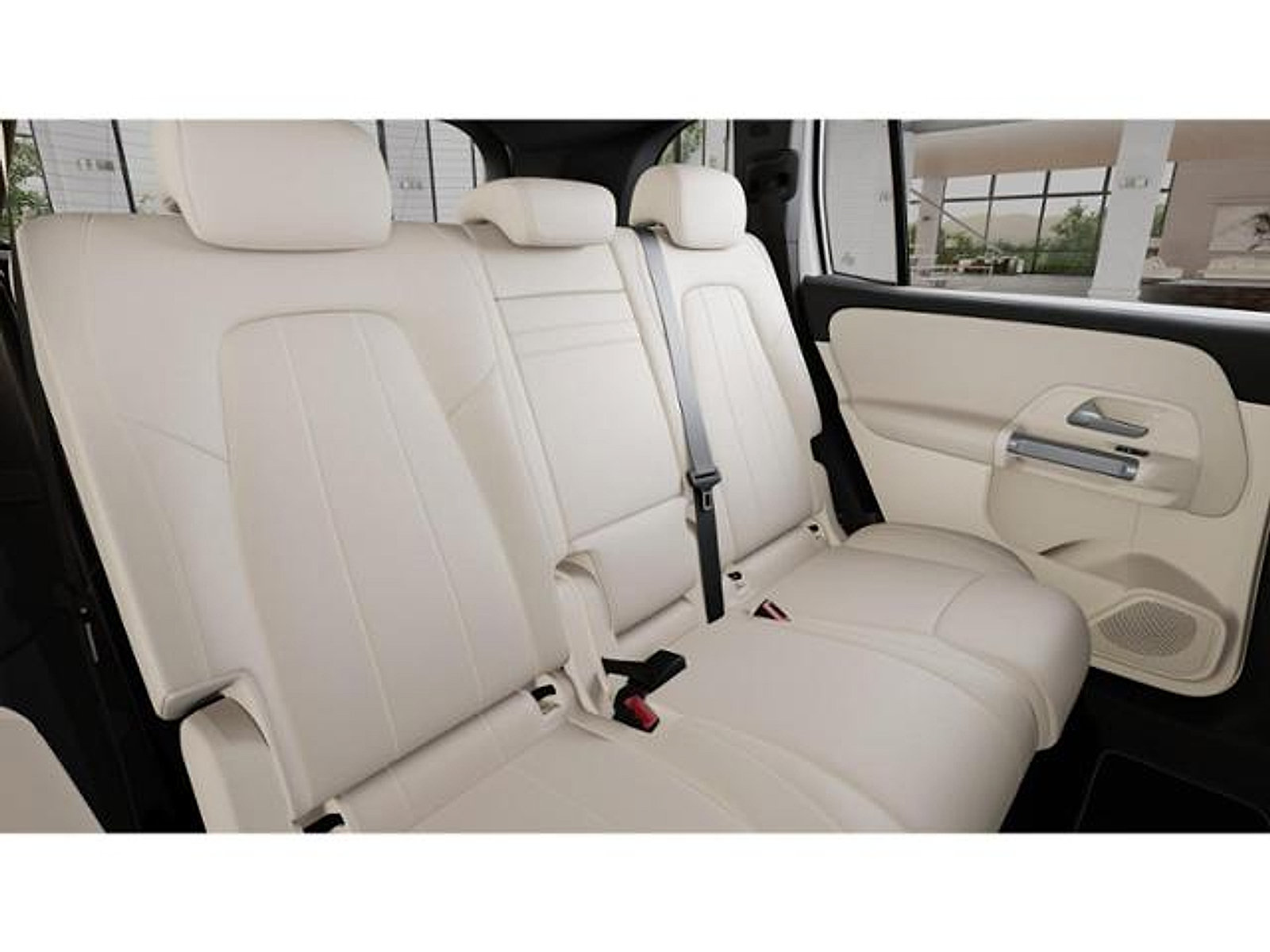 Used 2025 Mercedes-Benz GLB 250 image 5
