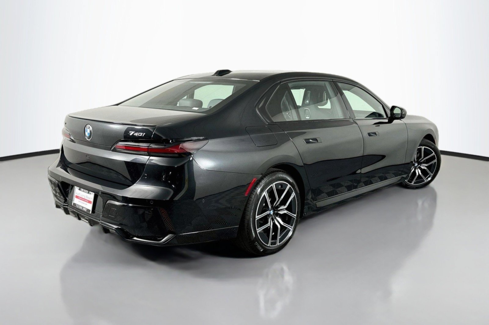 Used 2026 BMW 740i xDrive AWD/4WD image 14