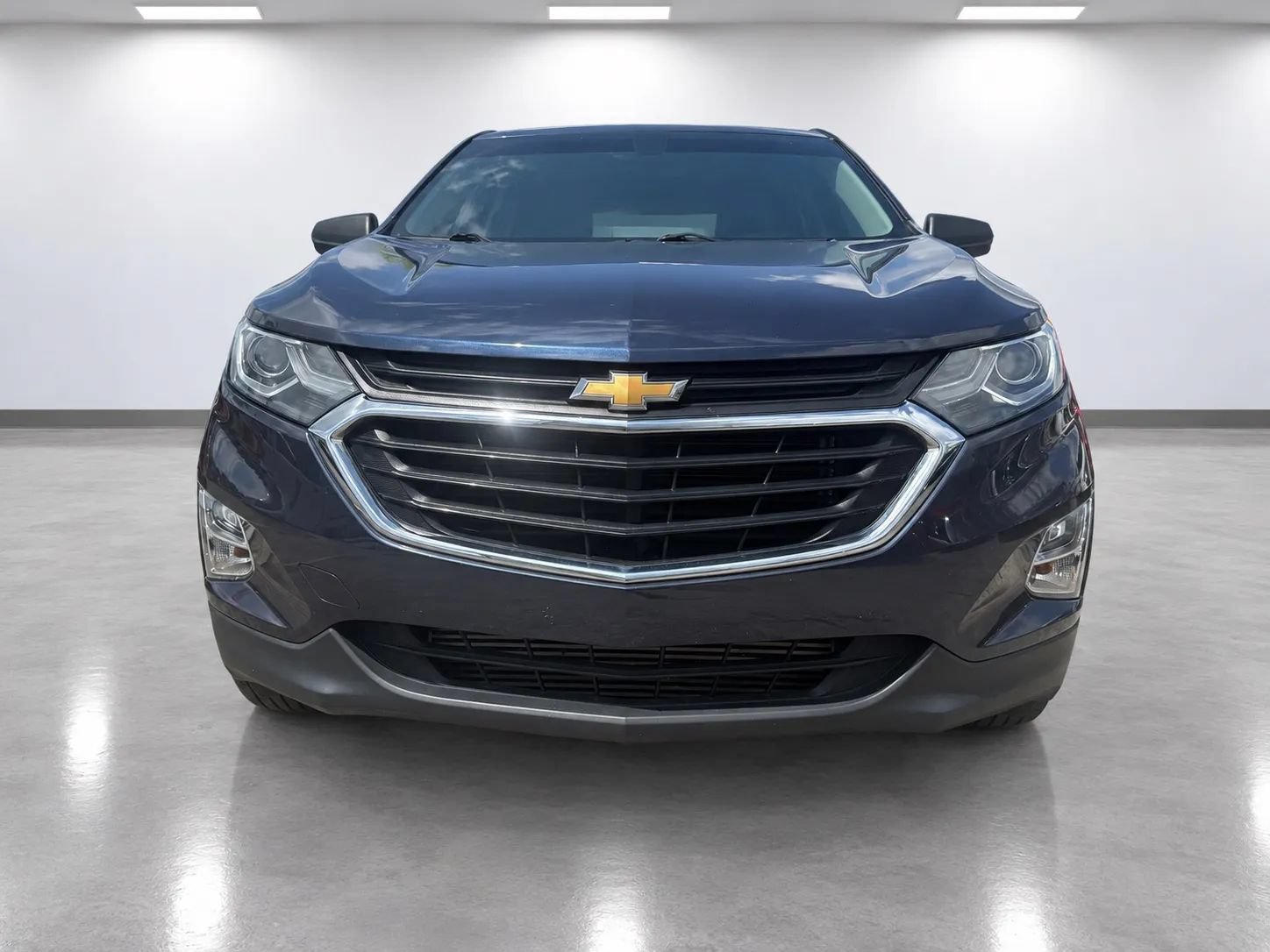 Used 2018 Chevrolet Equinox LS FWD image 2