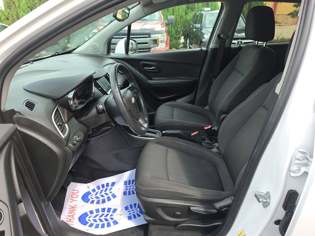 Used 2020 Chevrolet Trax LT AWD/4WD image 9