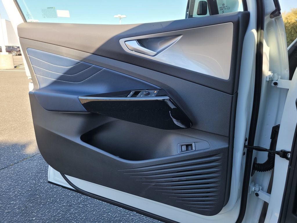New 2026 Volkswagen ID.4 Pro S Plus AWD/4WD image 24