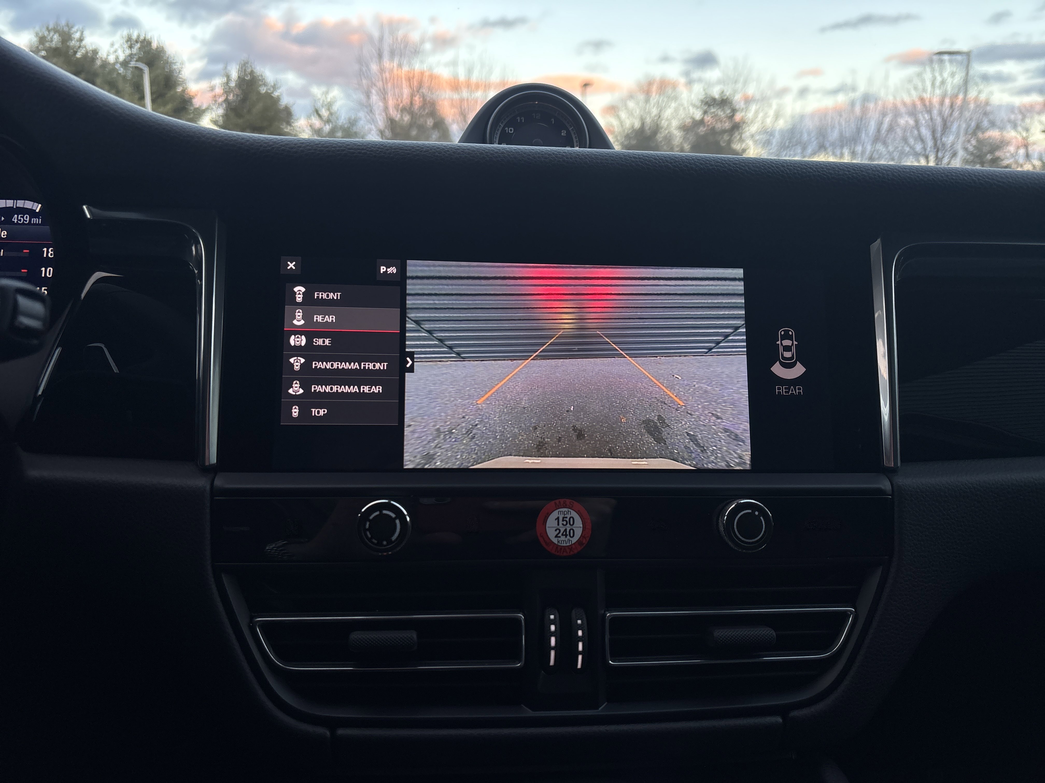 Certified 2025 Porsche Macan image 21