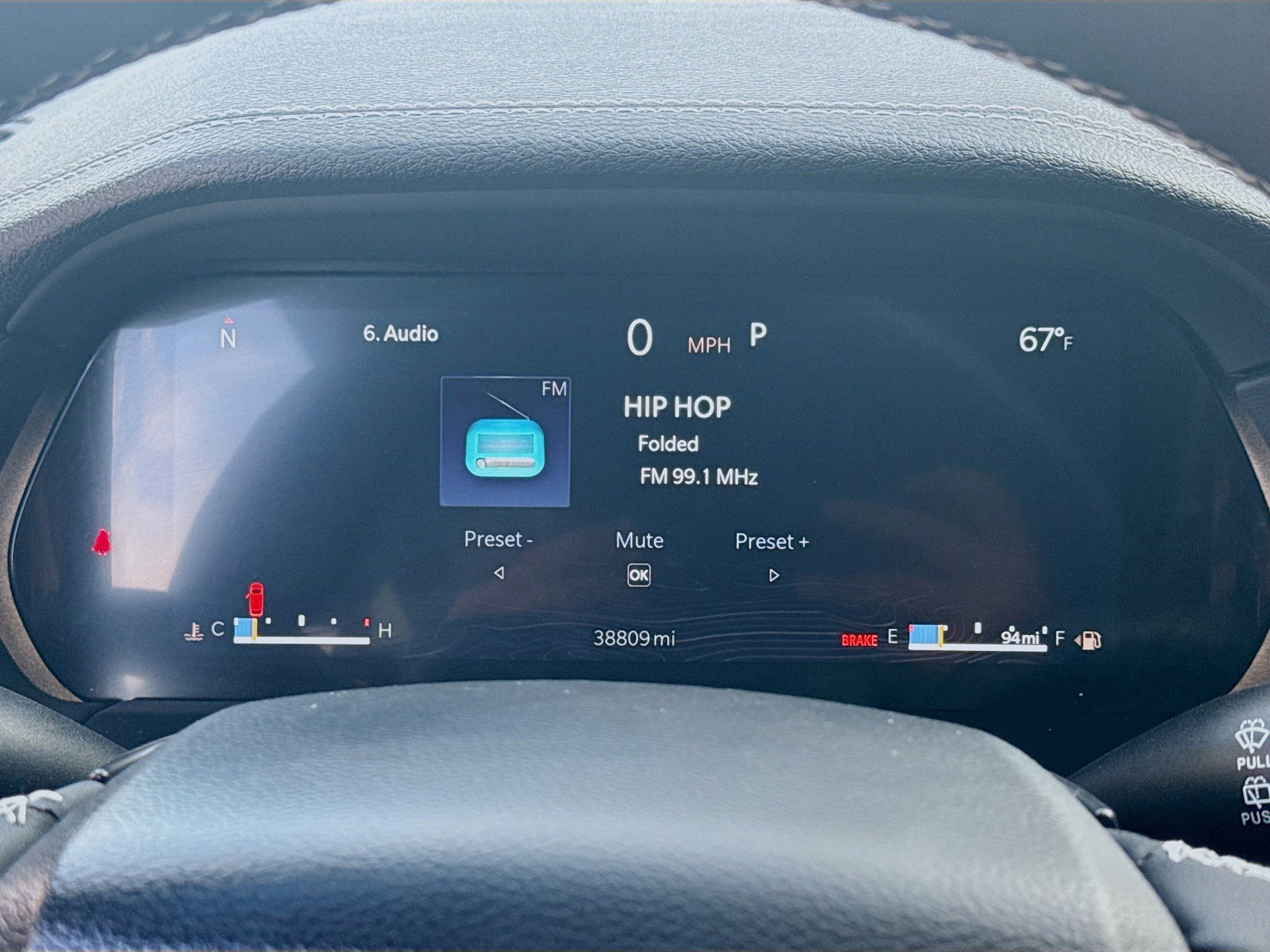 Used 2024 Jeep Grand Cherokee L Limited w/ Luxury Tech Group II image 9