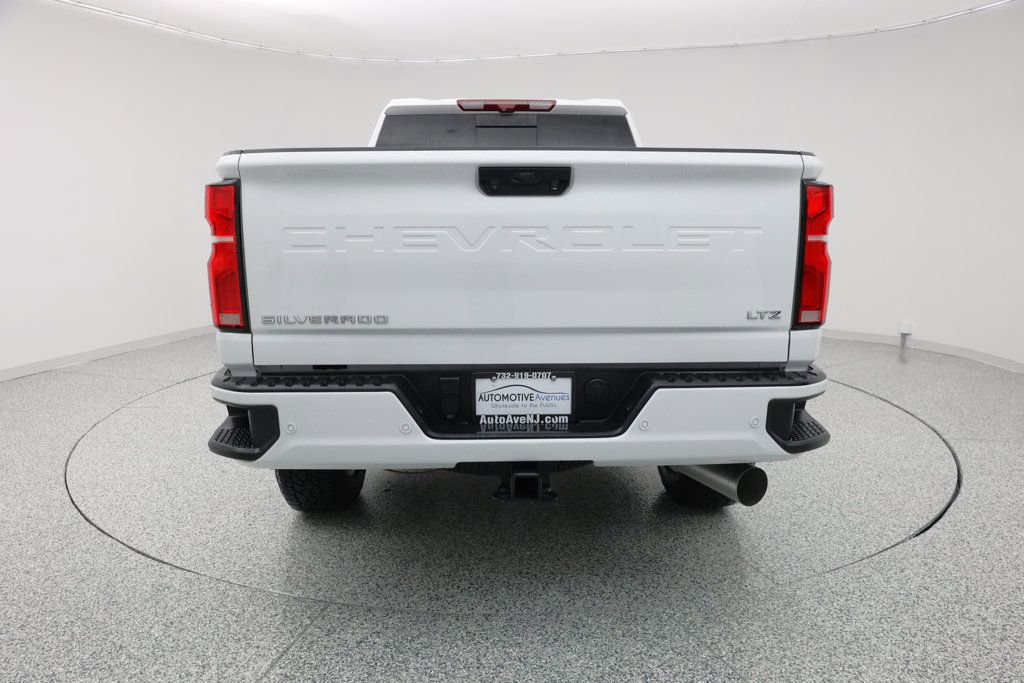Used 2024 Chevrolet Silverado 3500 LTZ w/ LTZ Plus Package image 4