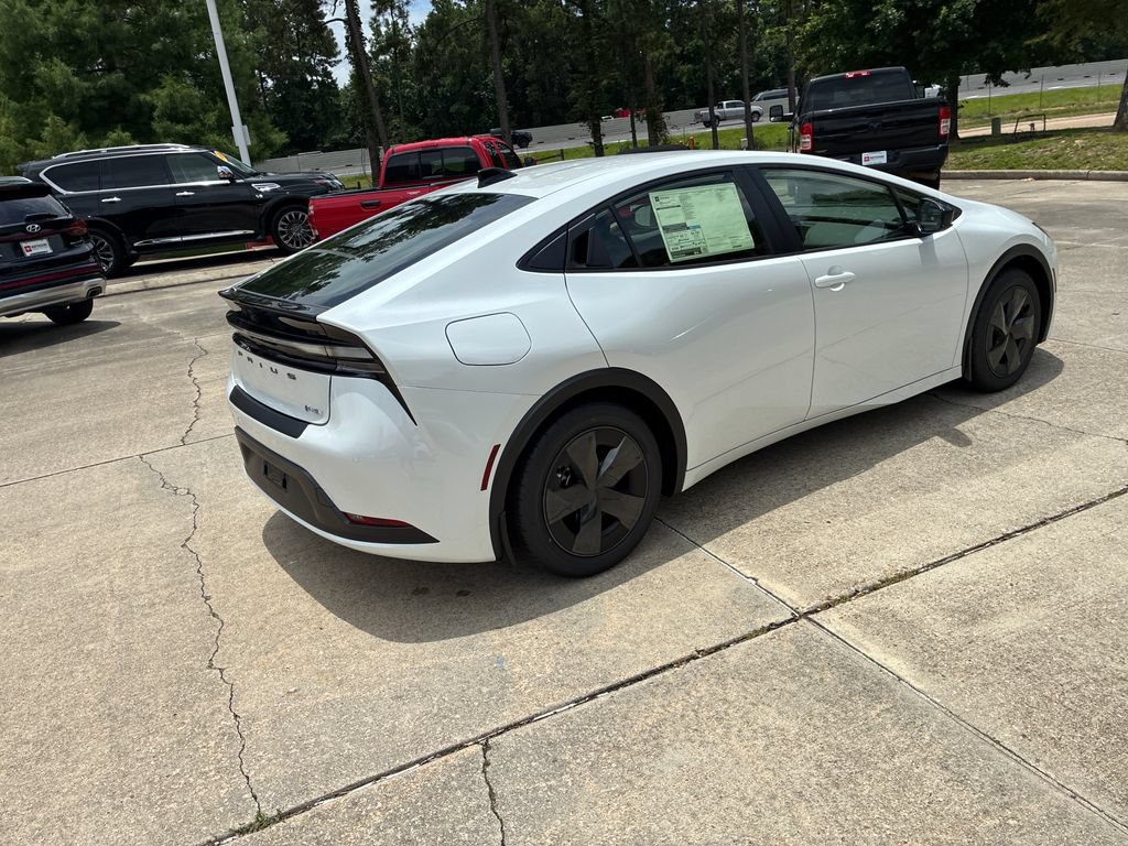 New 2026 Toyota Prius Plug-In Hybrid FWD image 7