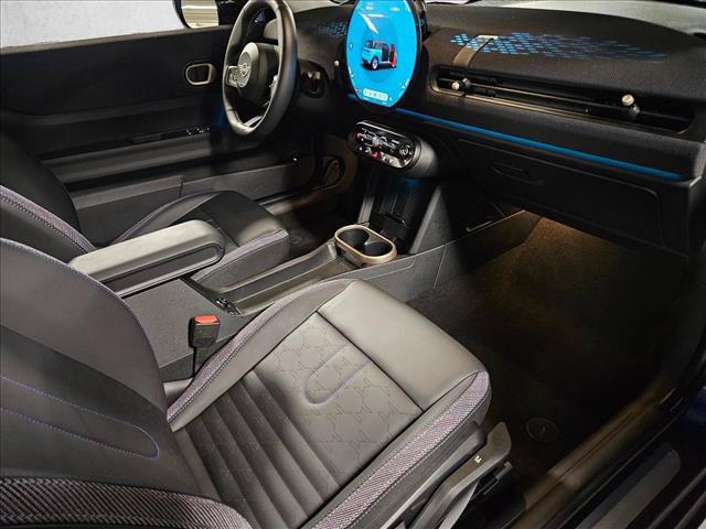 Used 2025 MINI Cooper 2-Door Hardtop FWD image 20