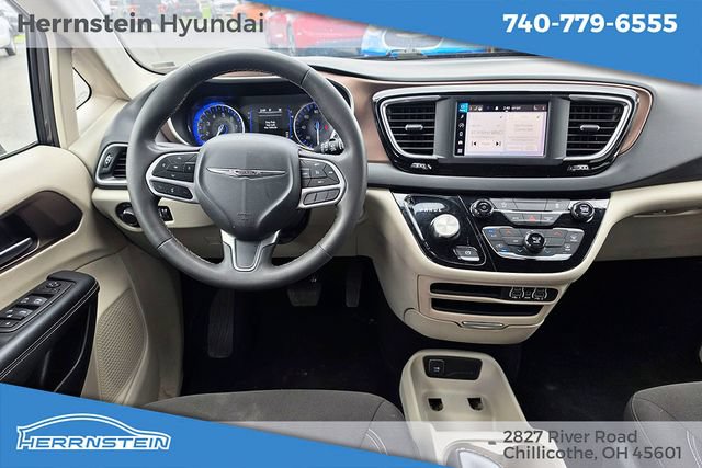 Used 2023 Chrysler Voyager LX FWD image 6