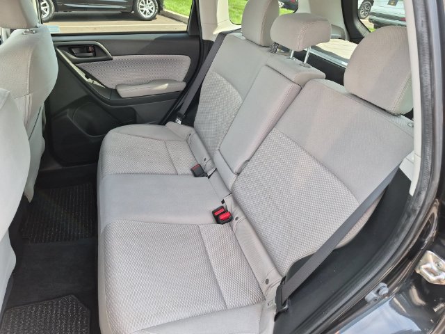 Used 2018 Subaru Forester 2.5i Premium w/ All-Weather Package AWD/4WD image 26