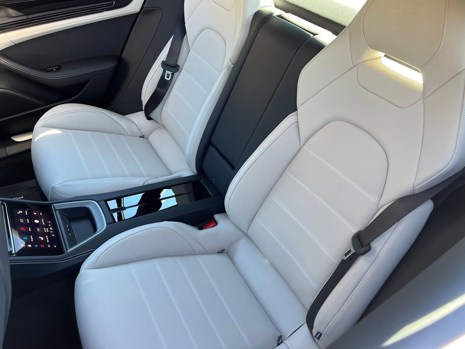 New 2026 Porsche Panamera 4 image 16