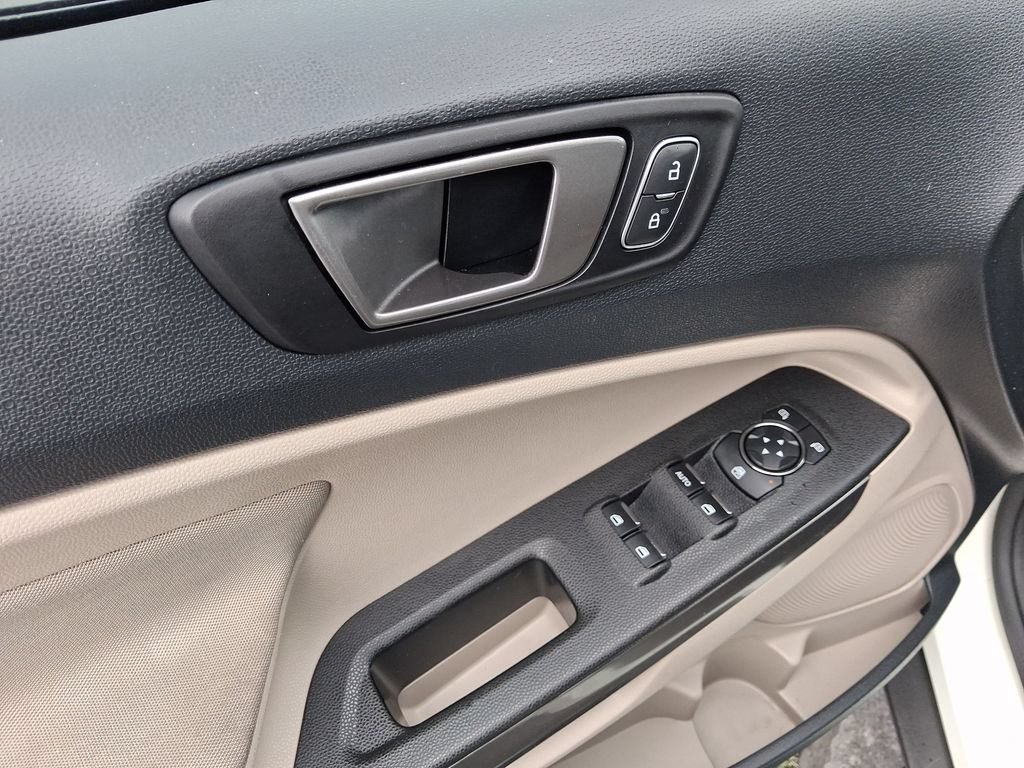 Used 2021 Ford EcoSport SE FWD image 18
