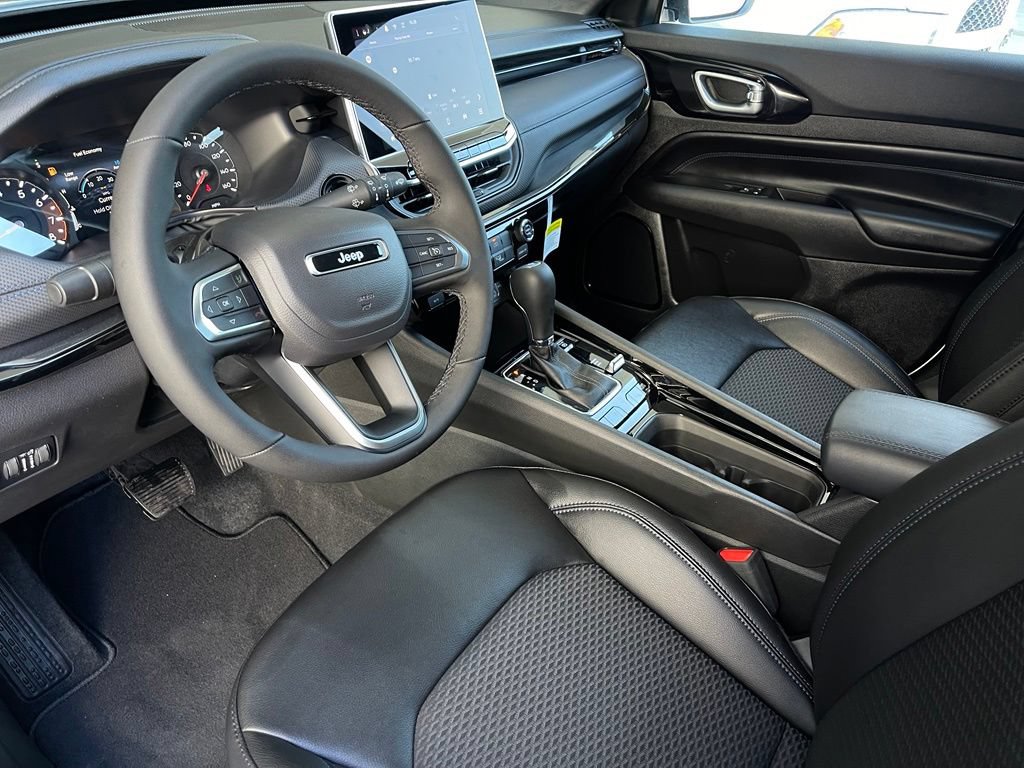 New 2026 Jeep Compass Latitude AWD/4WD image 7