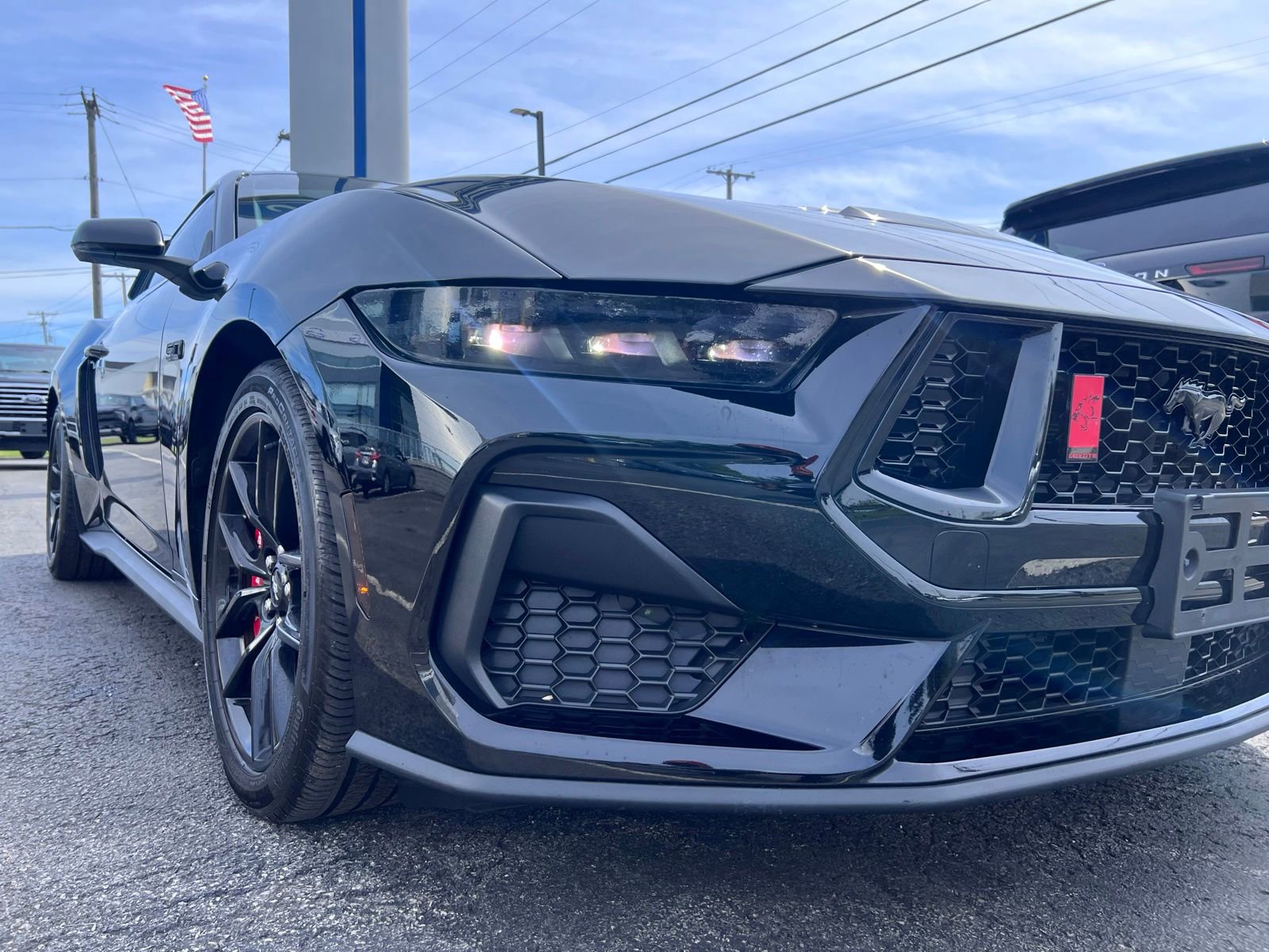 Used 2025 Ford Mustang GT Premium RWD image 3