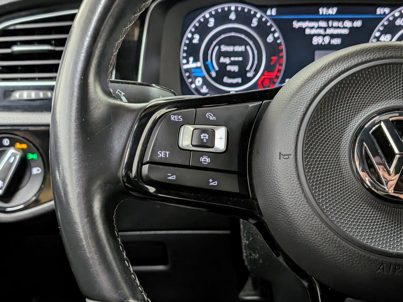 Used 2019 Volkswagen Golf 4-Door image 33