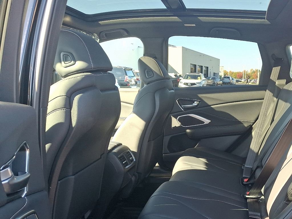 New 2026 Acura RDX SH-AWD image 7