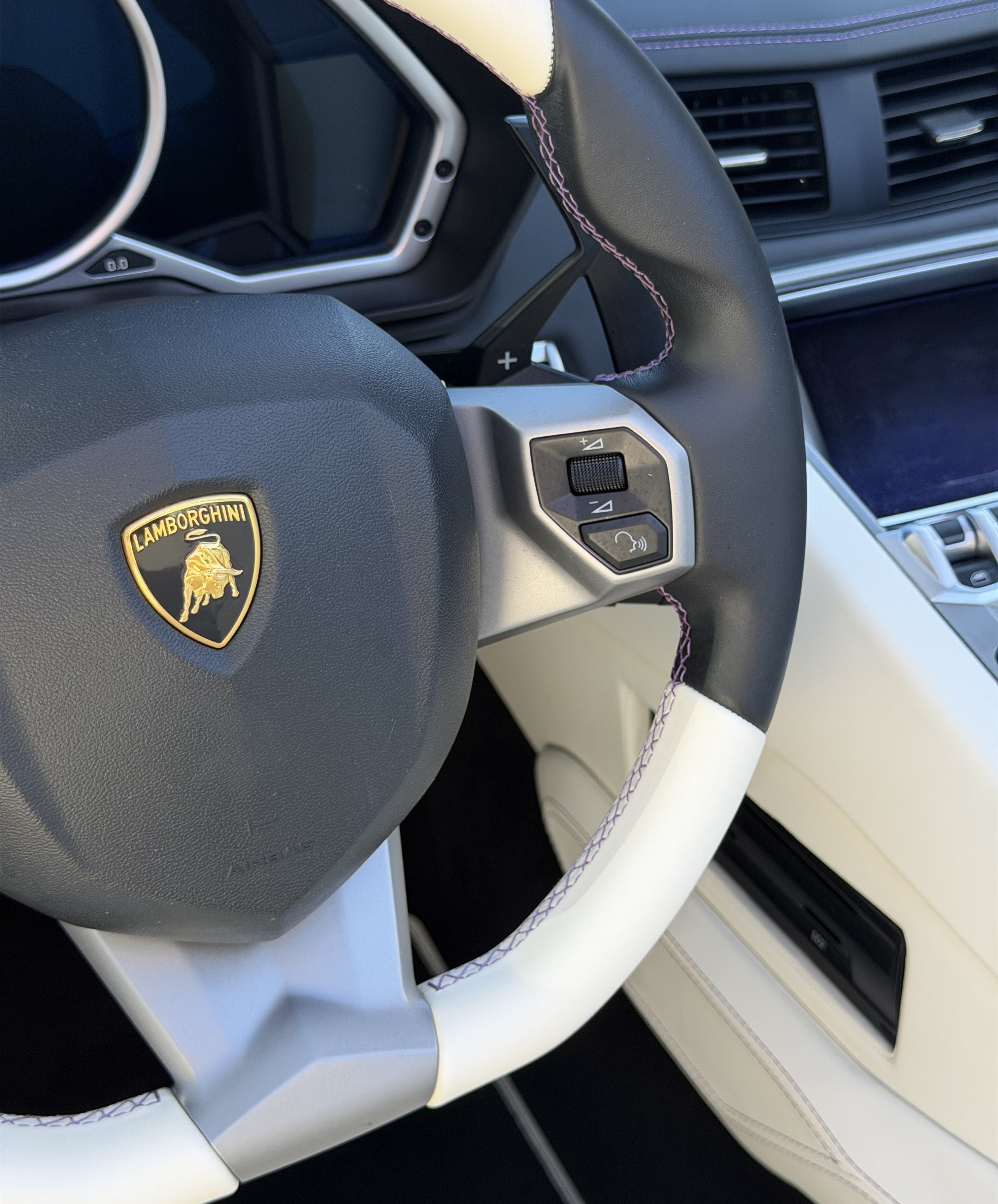 Used 2015 Lamborghini Aventador LP 700-4 AWD/4WD image 11