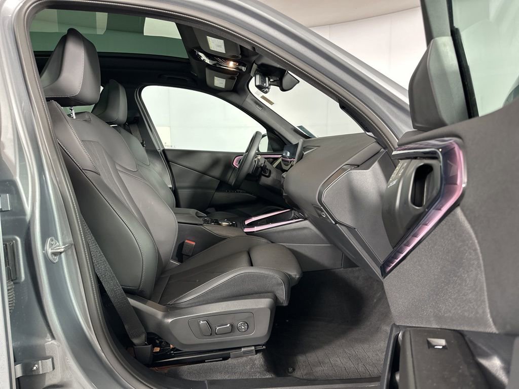 Used 2025 BMW X3 xDrive30i w/ Premium Package image 29