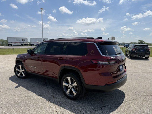 Used 2021 Jeep Grand Cherokee L Limited w/ Trailer Tow Package AWD/4WD image 6