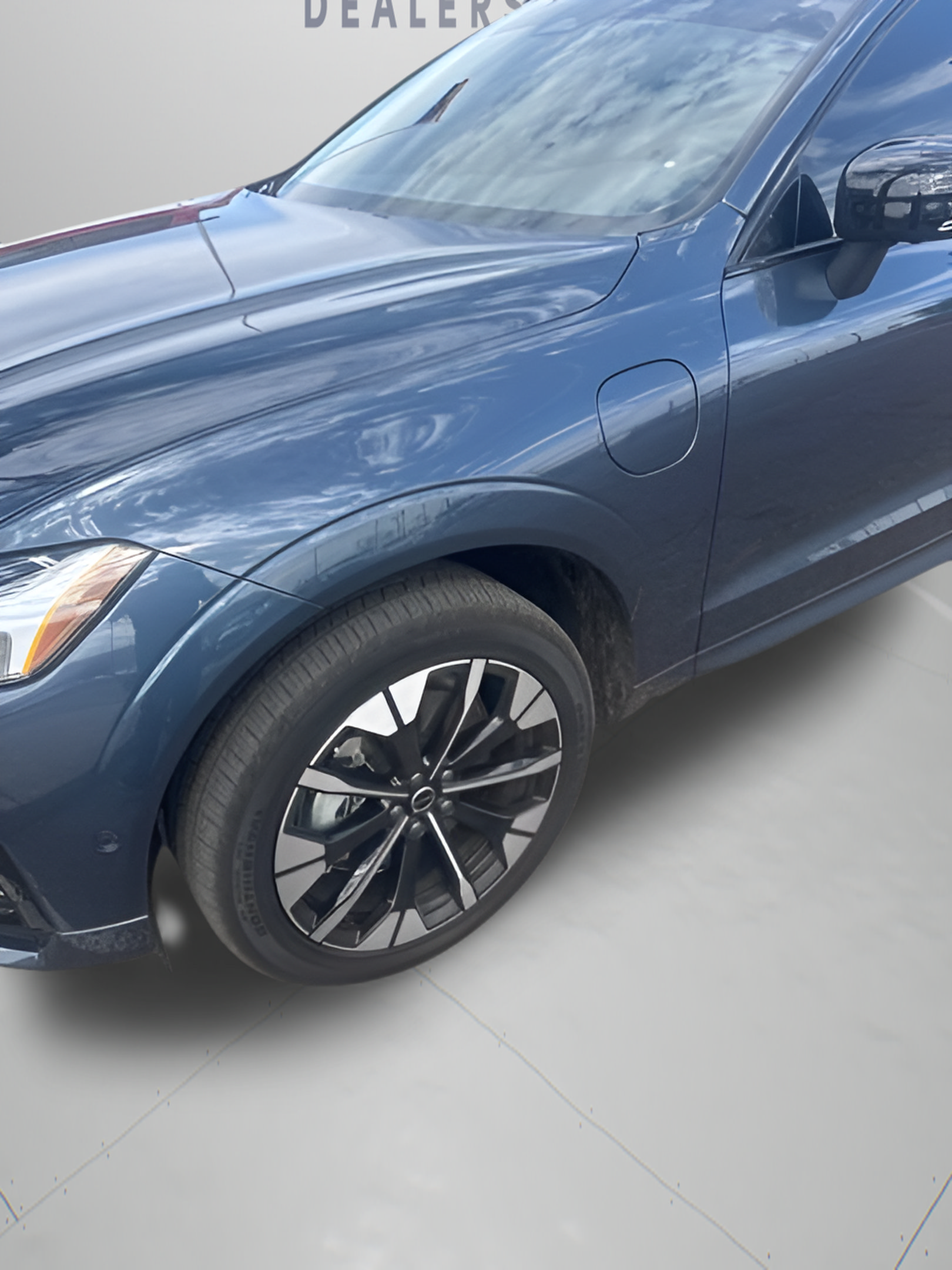 Used 2026 Volvo XC60 T8 Plus w/ Protection Package Premier AWD/4WD image 13