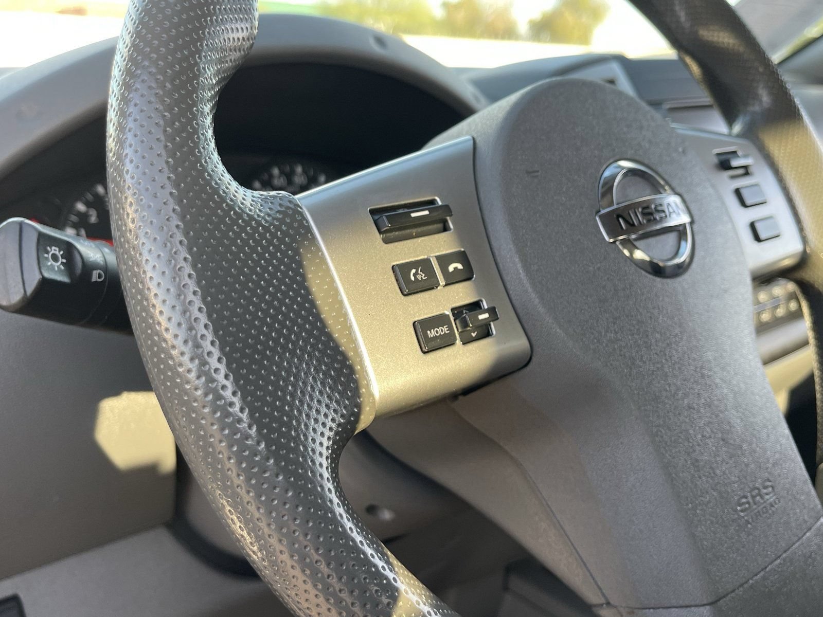 Used 2020 Nissan Frontier SV w/ Midnight Edition Floor Mats RWD image 24