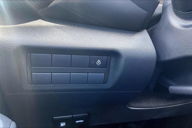 Used 2023 Nissan Kicks SR w/ SR Premium Package FWD image 33