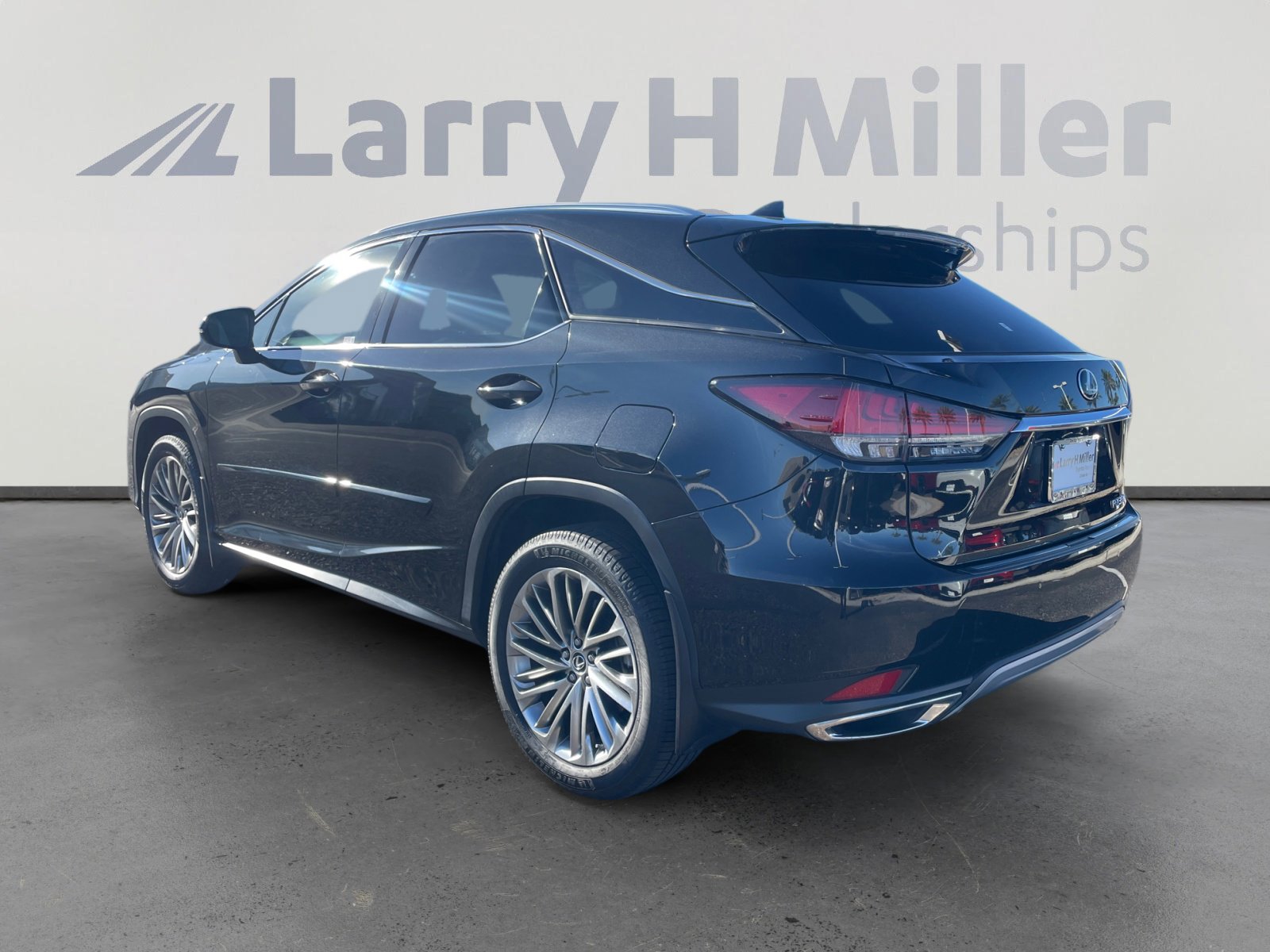 Used 2020 Lexus RX 350 FWD w/ Luxury Package image 3
