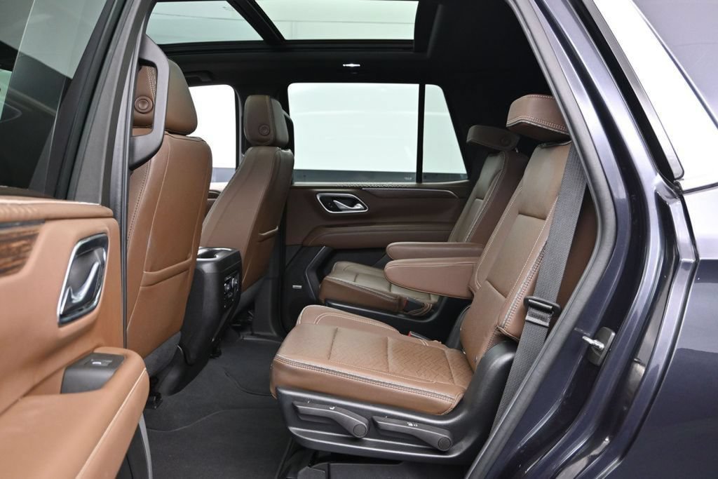Used 2022 Chevrolet Tahoe High Country w/ Premium Package 2 AWD/4WD image 20