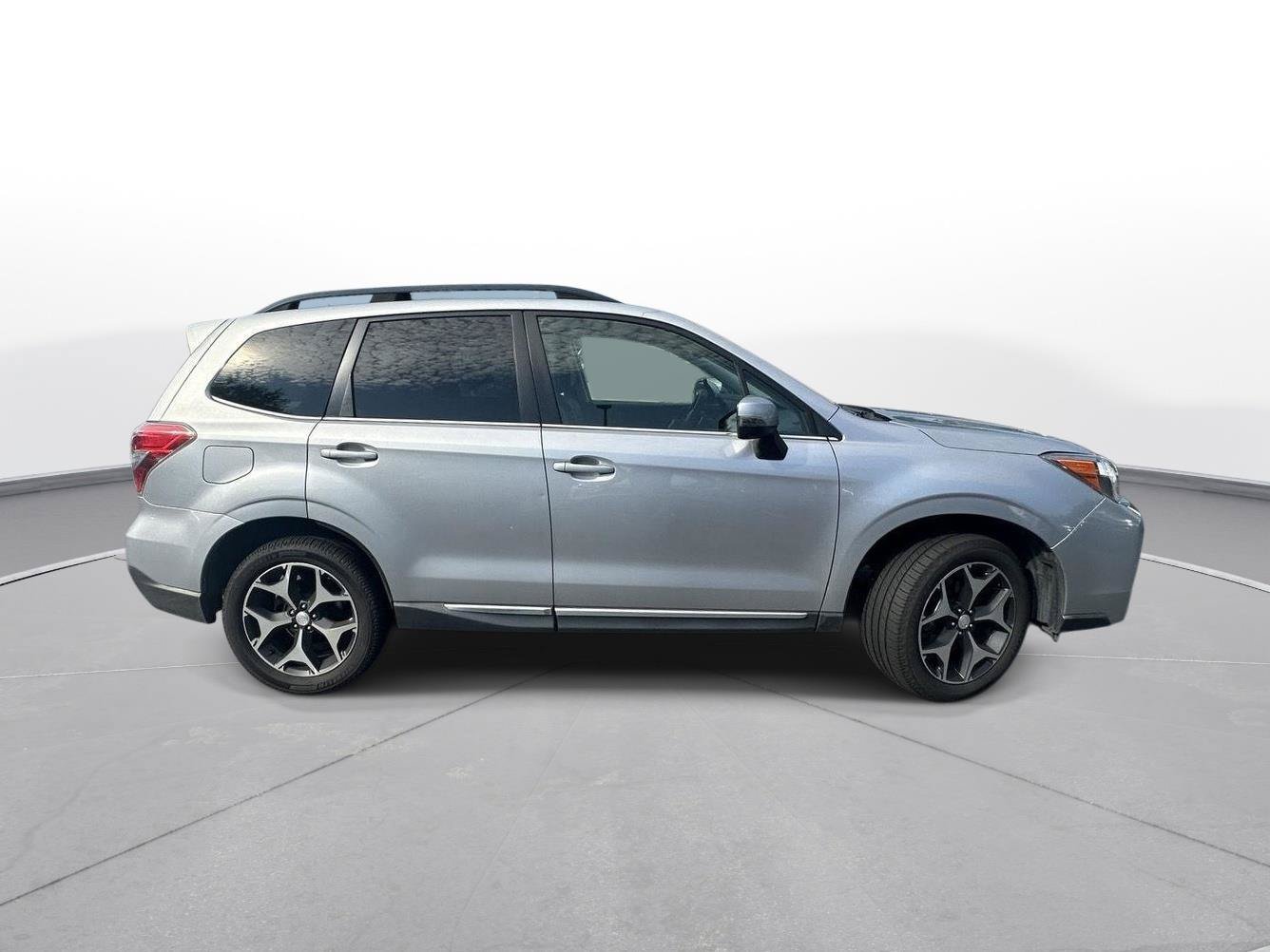 Used 2015 Subaru Forester 2.0XT Touring AWD/4WD image 5