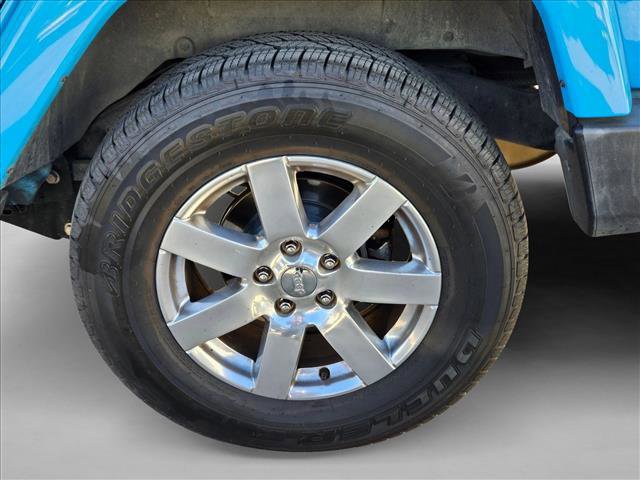 Used 2017 Jeep Wrangler Unlimited Sahara w/ Connectivity Group image 21