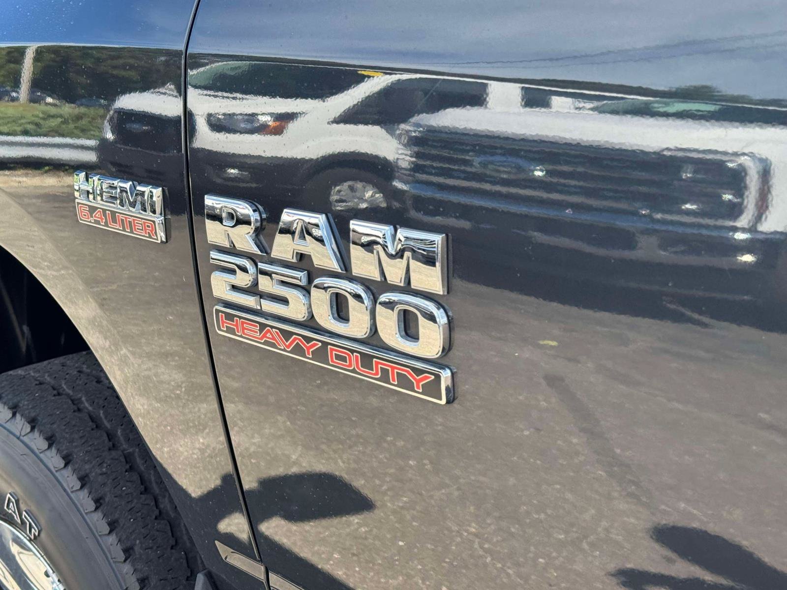 Used 2018 RAM 2500 Tradesman w/ Chrome Appearance Group AWD/4WD image 9