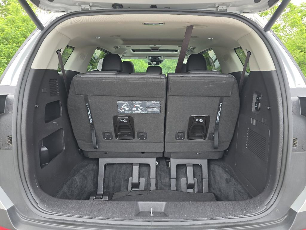 Used 2025 Kia Carnival SX Prestige FWD image 18
