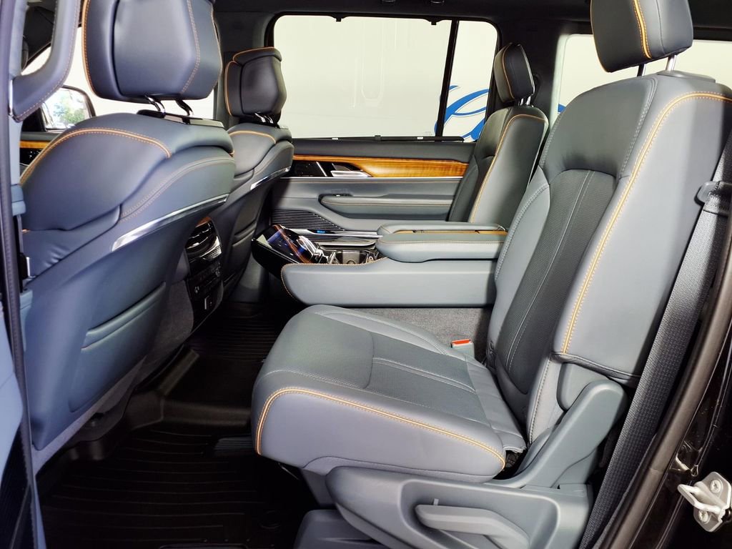 Used 2022 Jeep Grand Wagoneer Series II image 8