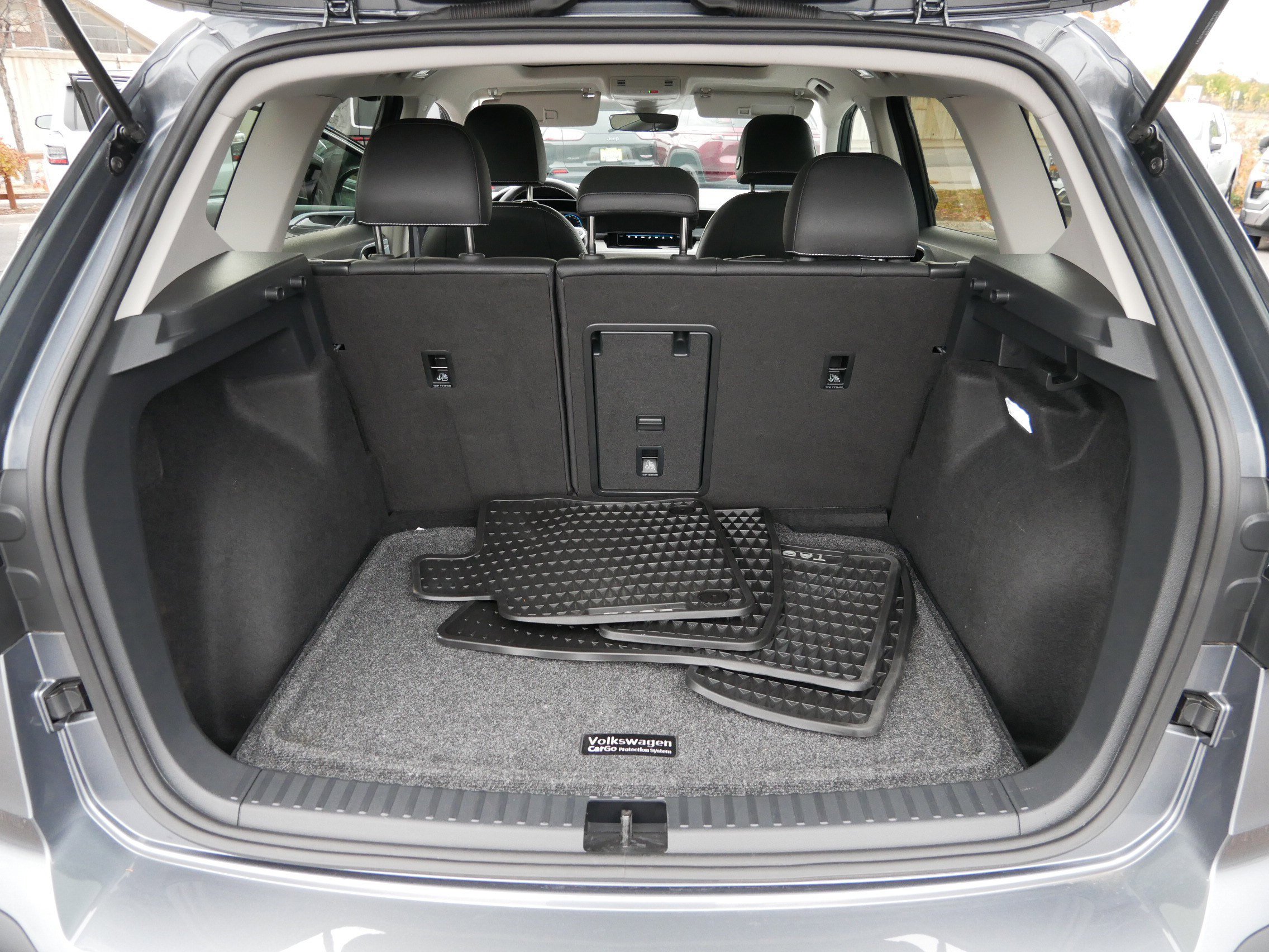 Certified 2025 Volkswagen Taos SEL image 18