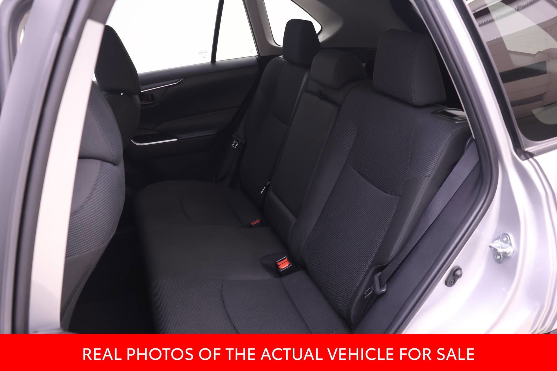 Used 2024 Toyota RAV4 LE AWD/4WD image 10