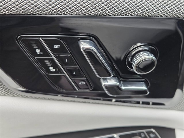 New 2026 Cadillac Optiq Luxury 1 image 20