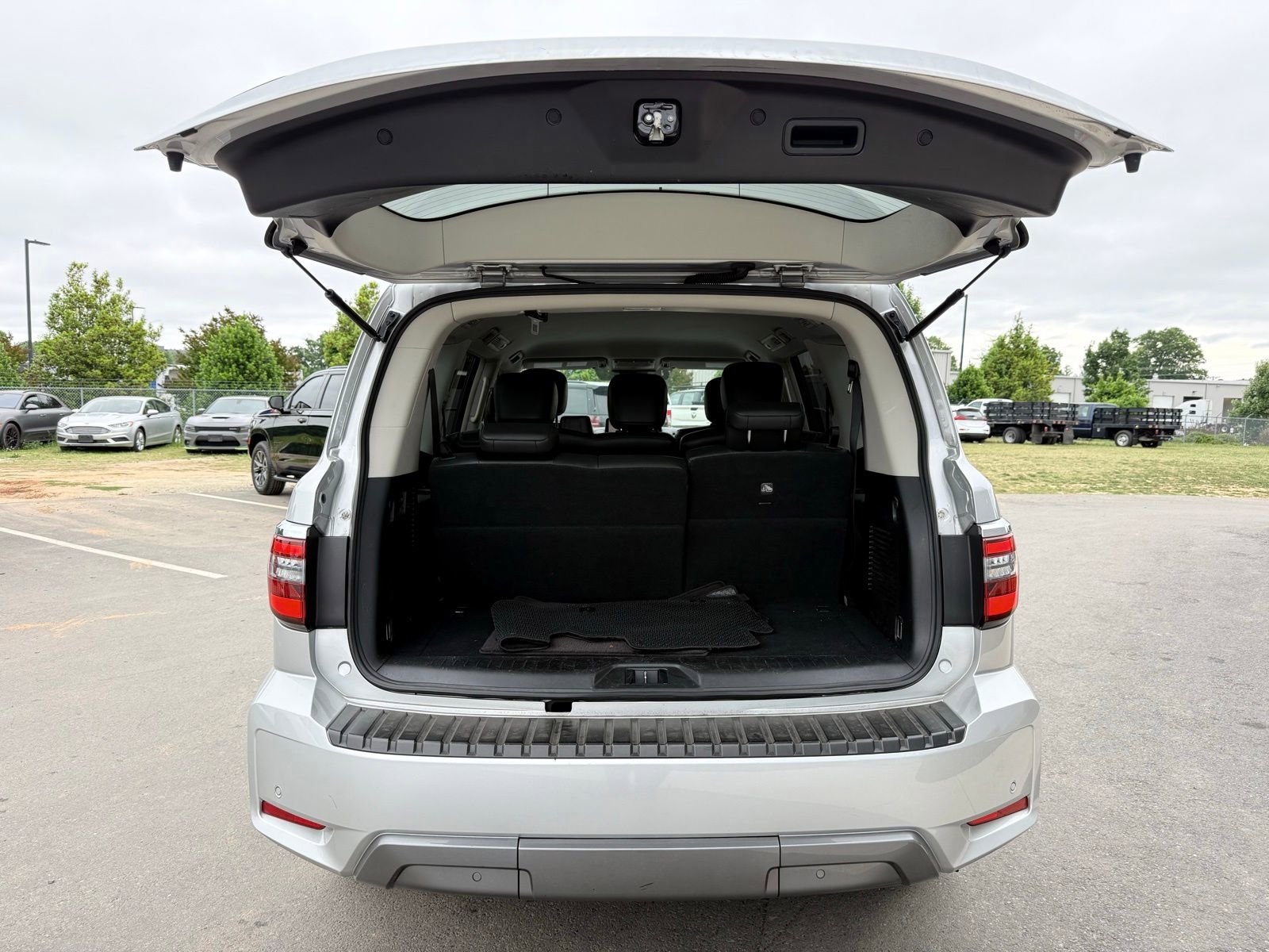 Used 2021 Nissan Armada SV AWD/4WD image 47