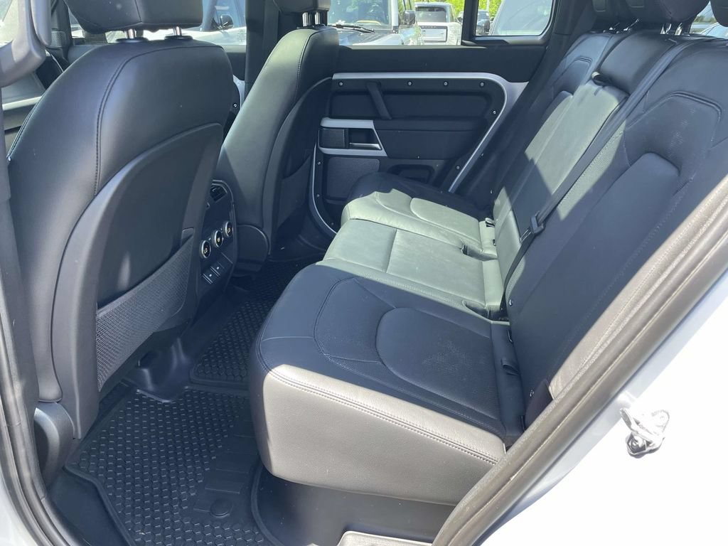Certified 2024 Land Rover Defender 110 SE AWD/4WD image 13