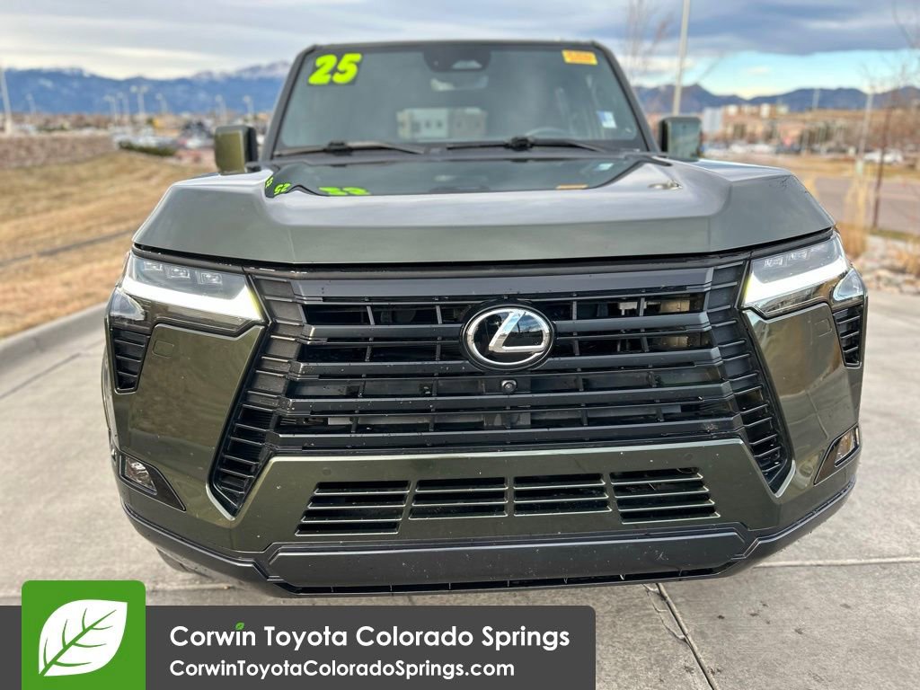 Used 2025 Lexus GX 550 image 4