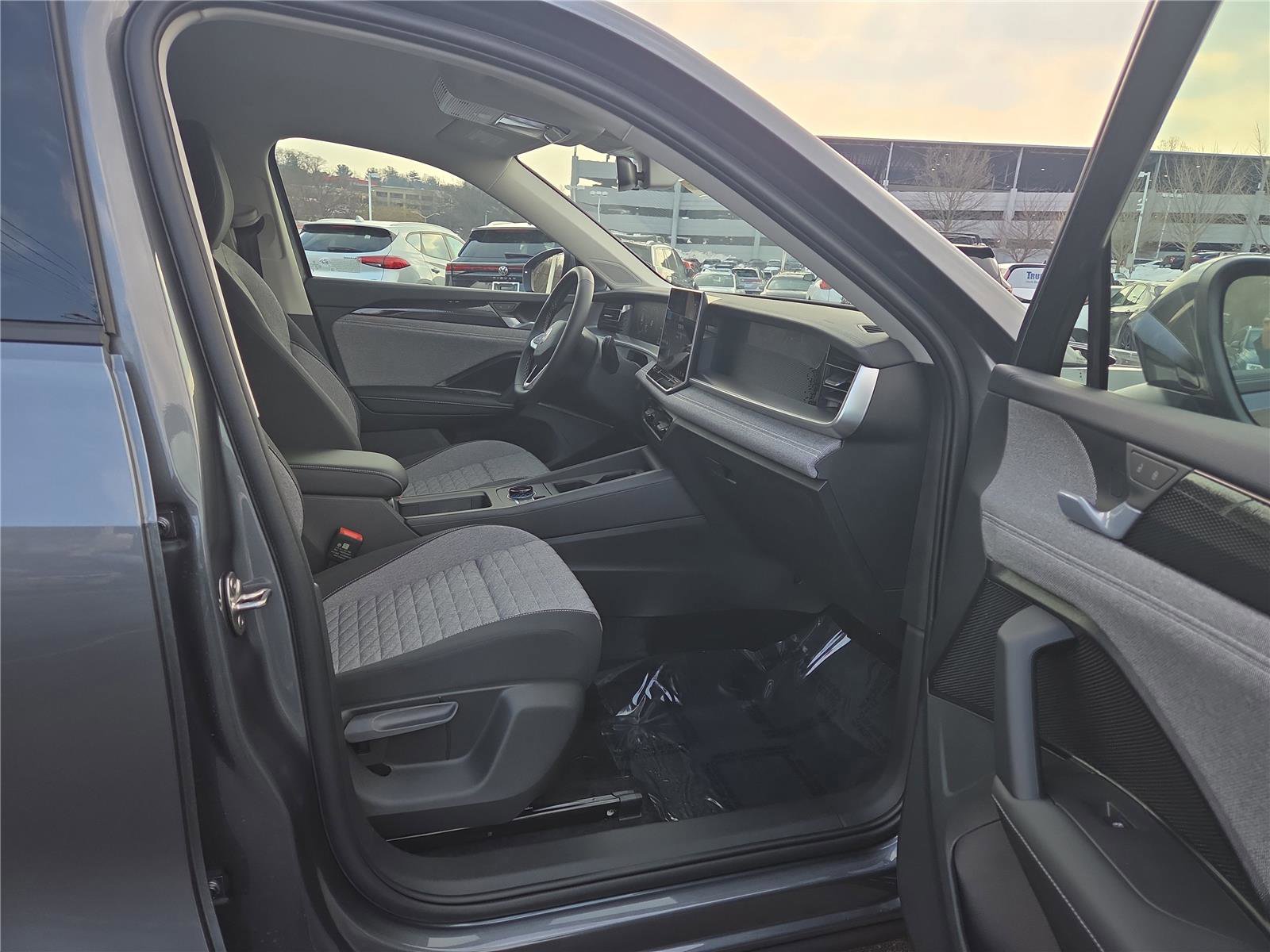 New 2026 Volkswagen Tiguan S image 27