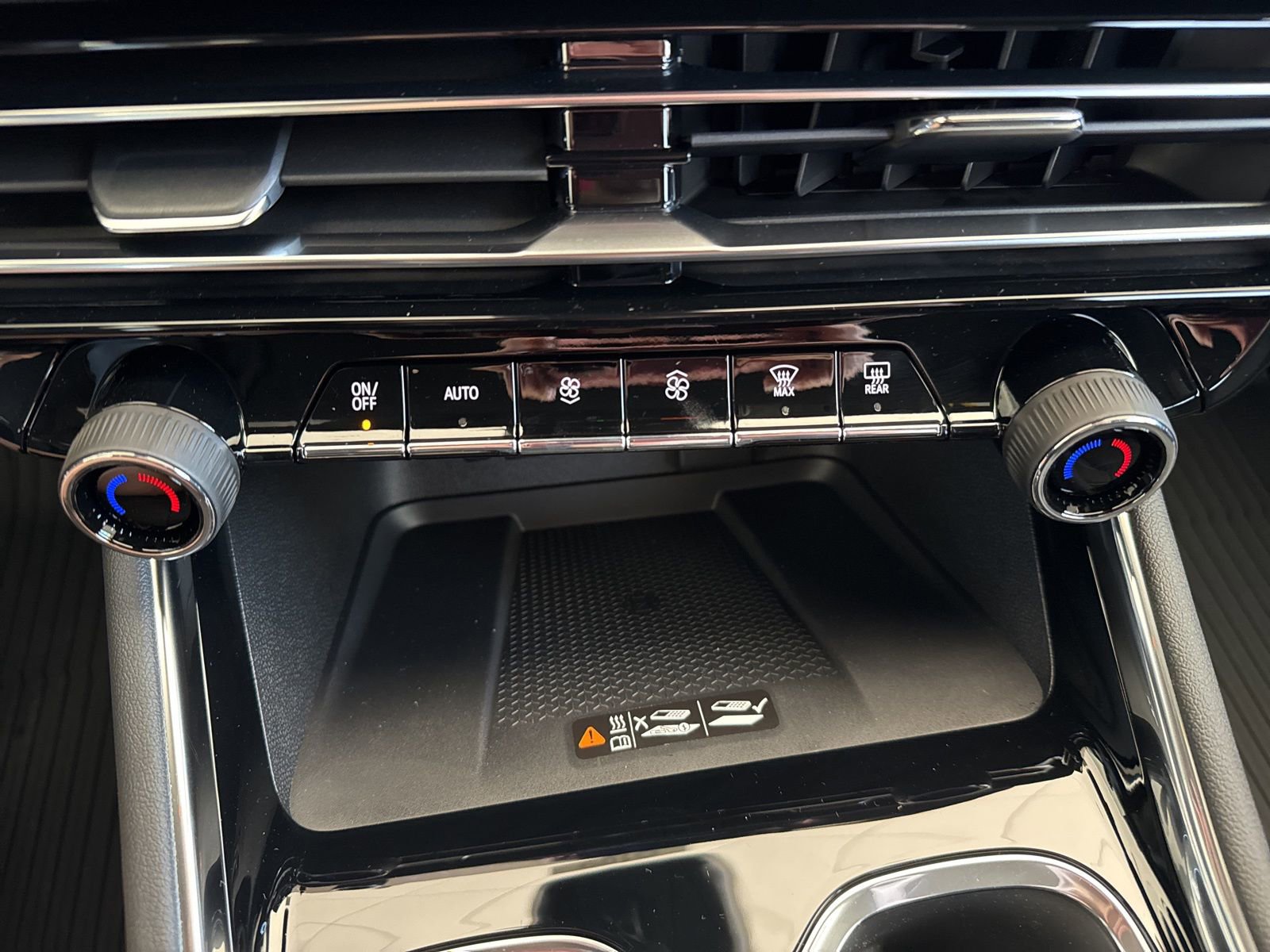 New 2026 Chevrolet Traverse LT w/ Driver Confidence Package image 31