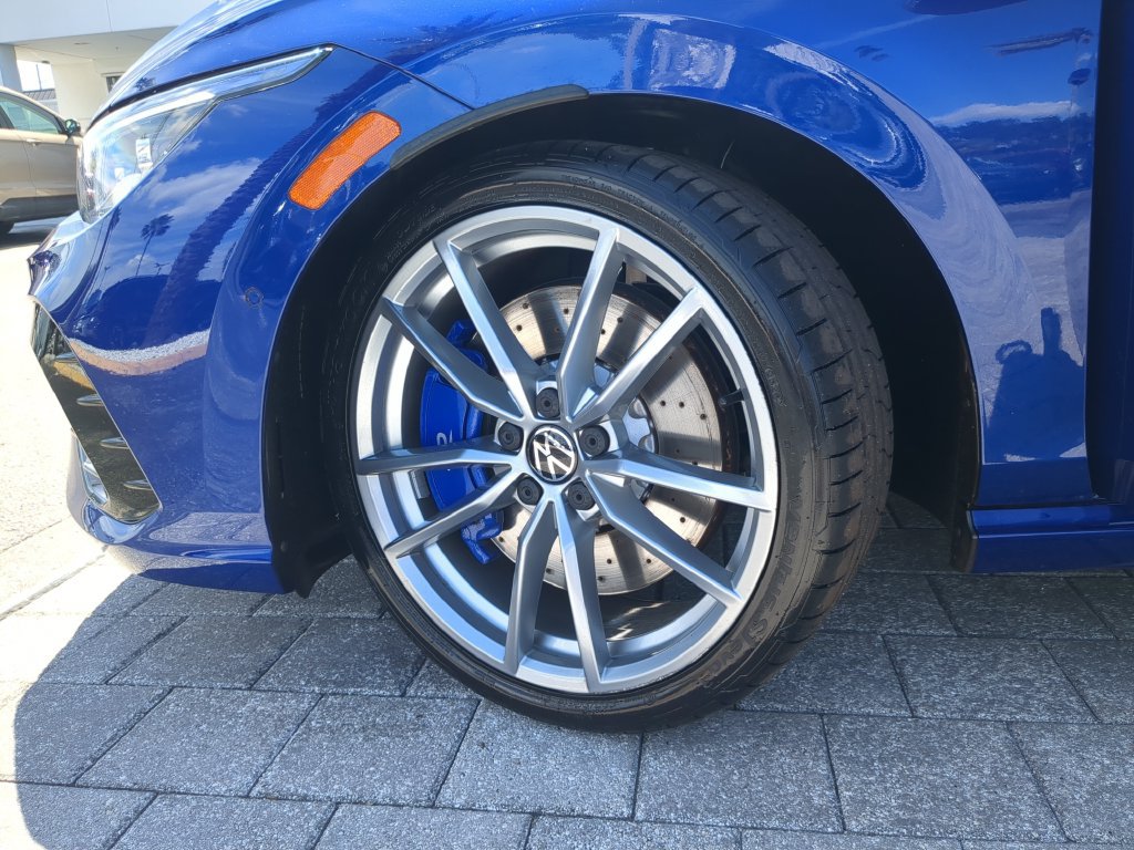 Certified 2024 Volkswagen Golf R AWD/4WD image 32