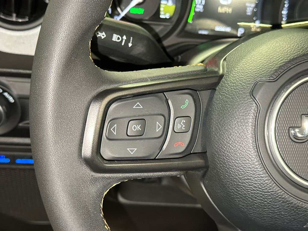 Used 2024 Jeep Wrangler Unlimited image 28