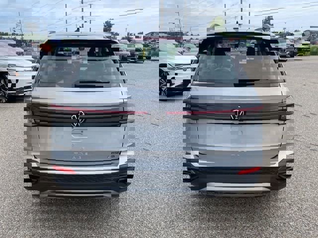 New 2025 Volkswagen Taos S image 6